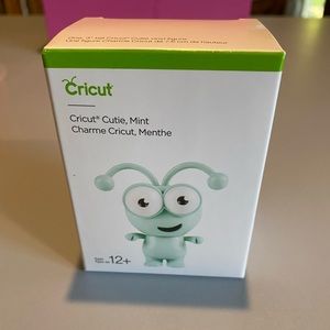 Mint Cricut cutie new in box
